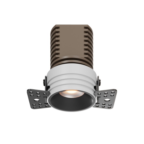 https://mais-upload.maytoni.de/Photo/f8ecf395-de14-42f6-aaf5-ec5721533eb7/007standard/RENDER_DL059-7W3K-TRS-B_on_w_standard.jpeg