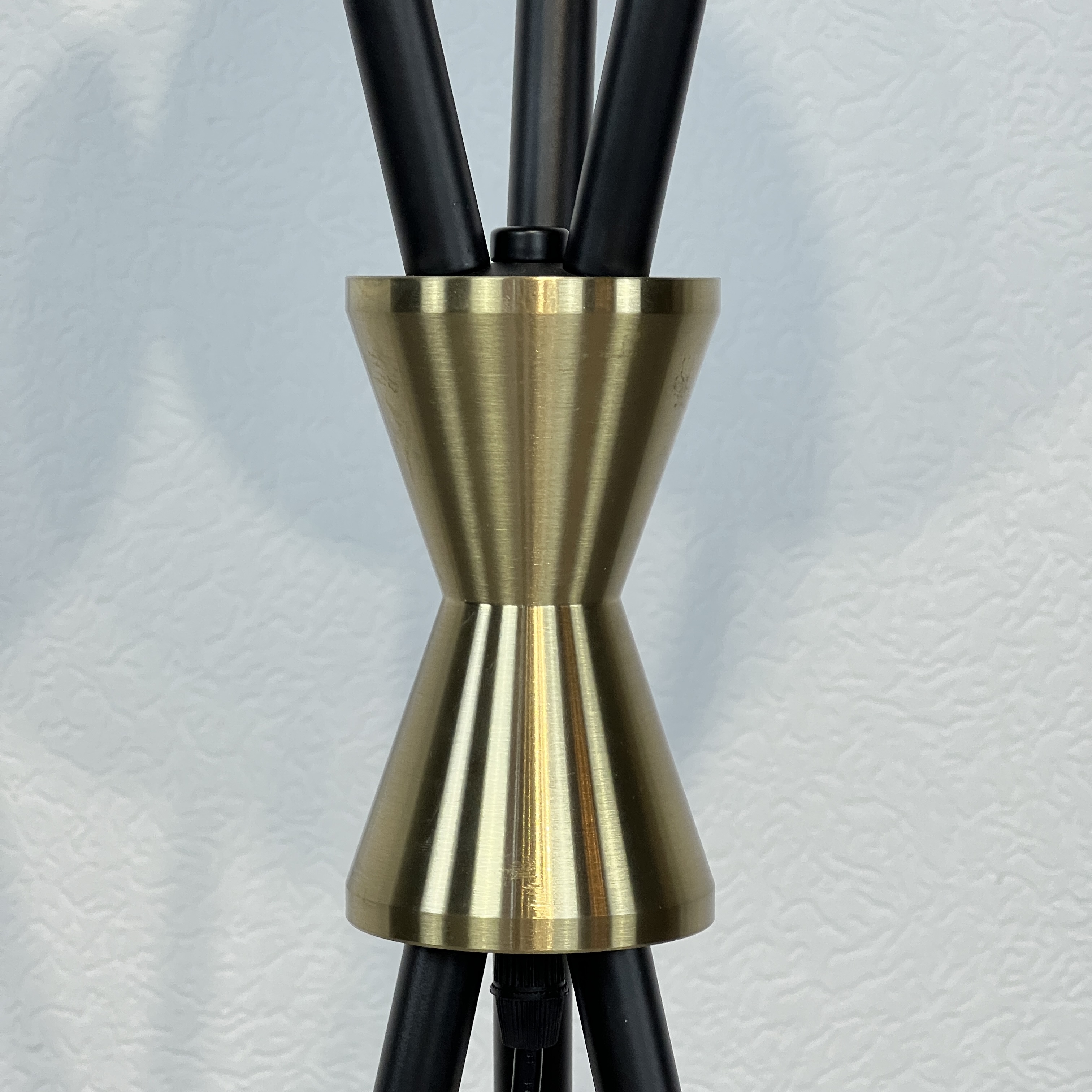 Торшер Caracas Tripod Floor Lamp 102220-22