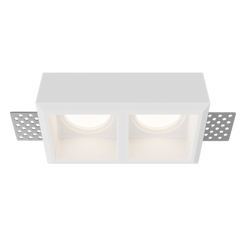 https://mais-upload.maytoni.de/Photo/94e02e22-c54a-44b9-98dd-106201484924/007standard/RENDER_DL131-GU10-02-W_on_w_standard.jpeg