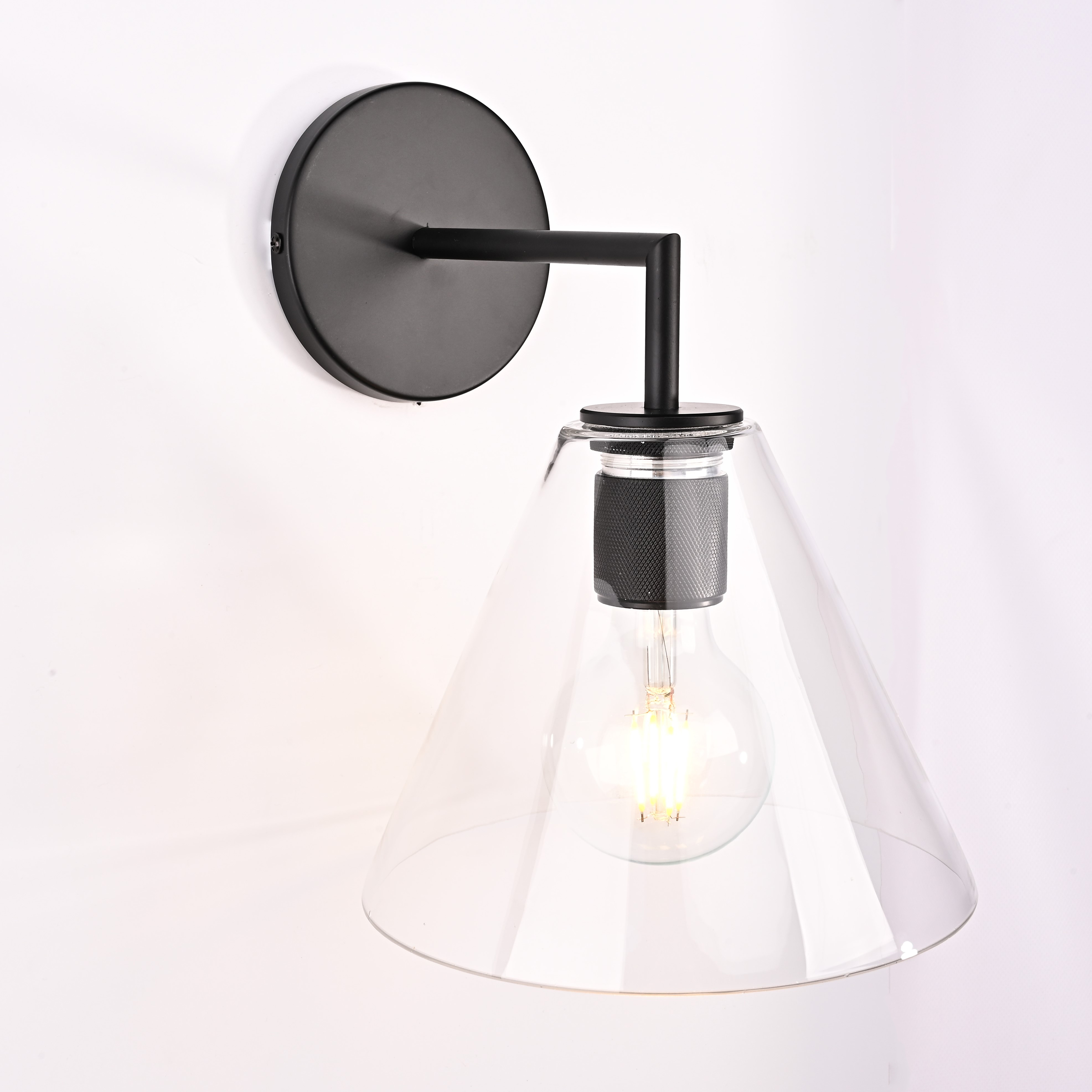 Бра RH Utilitaire Funnel Shade Single Sconce Black 123269-22