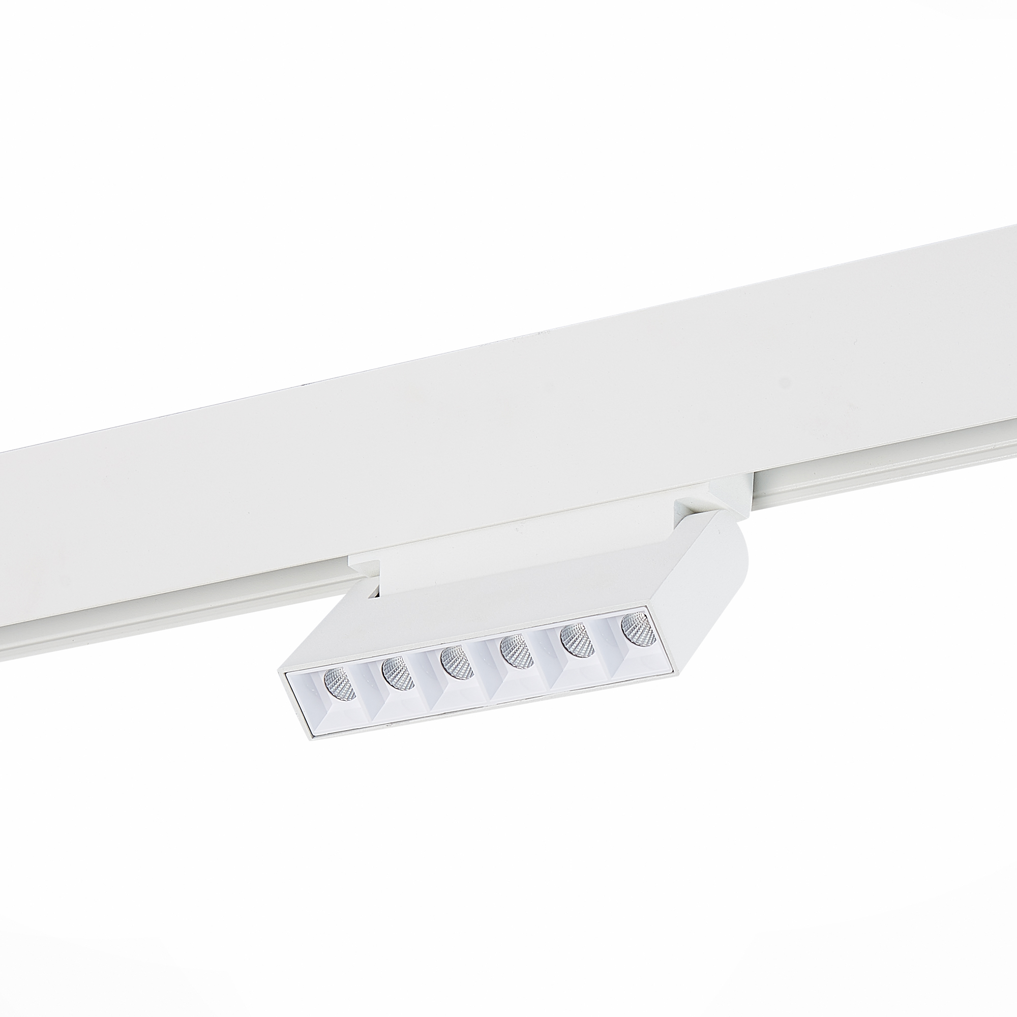 ST364.536.06 Магнитный трековый светильник белый LED 1*6W 3000K 532Lm Ra>80 36° IP20 L120xW22xH108 4 СКАЙЛАЙН 48V