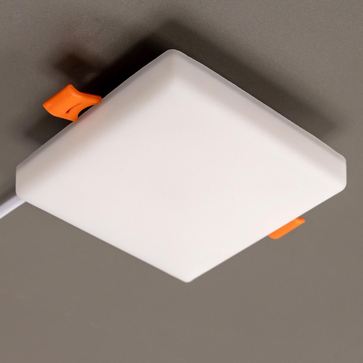 card-img