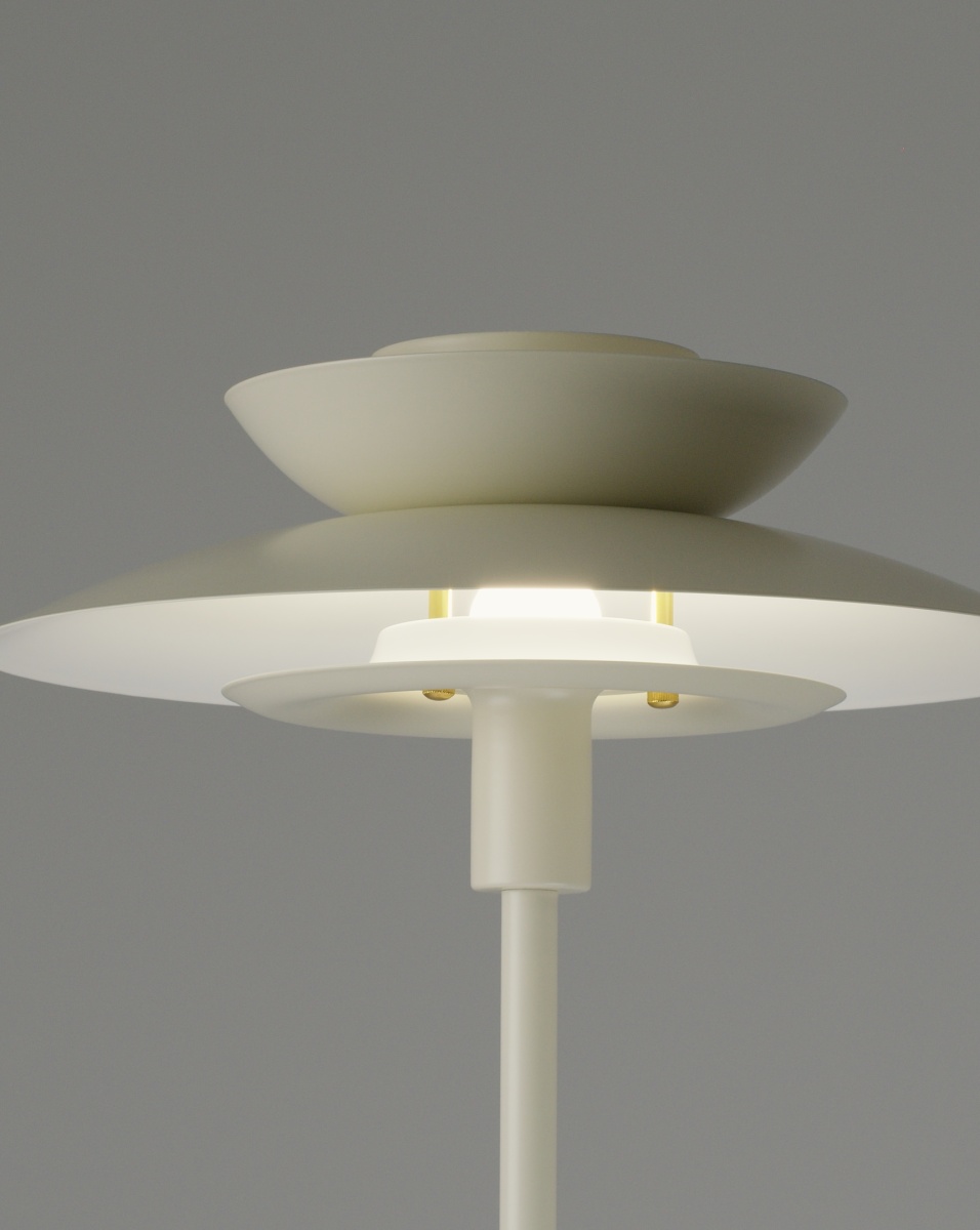 card-img