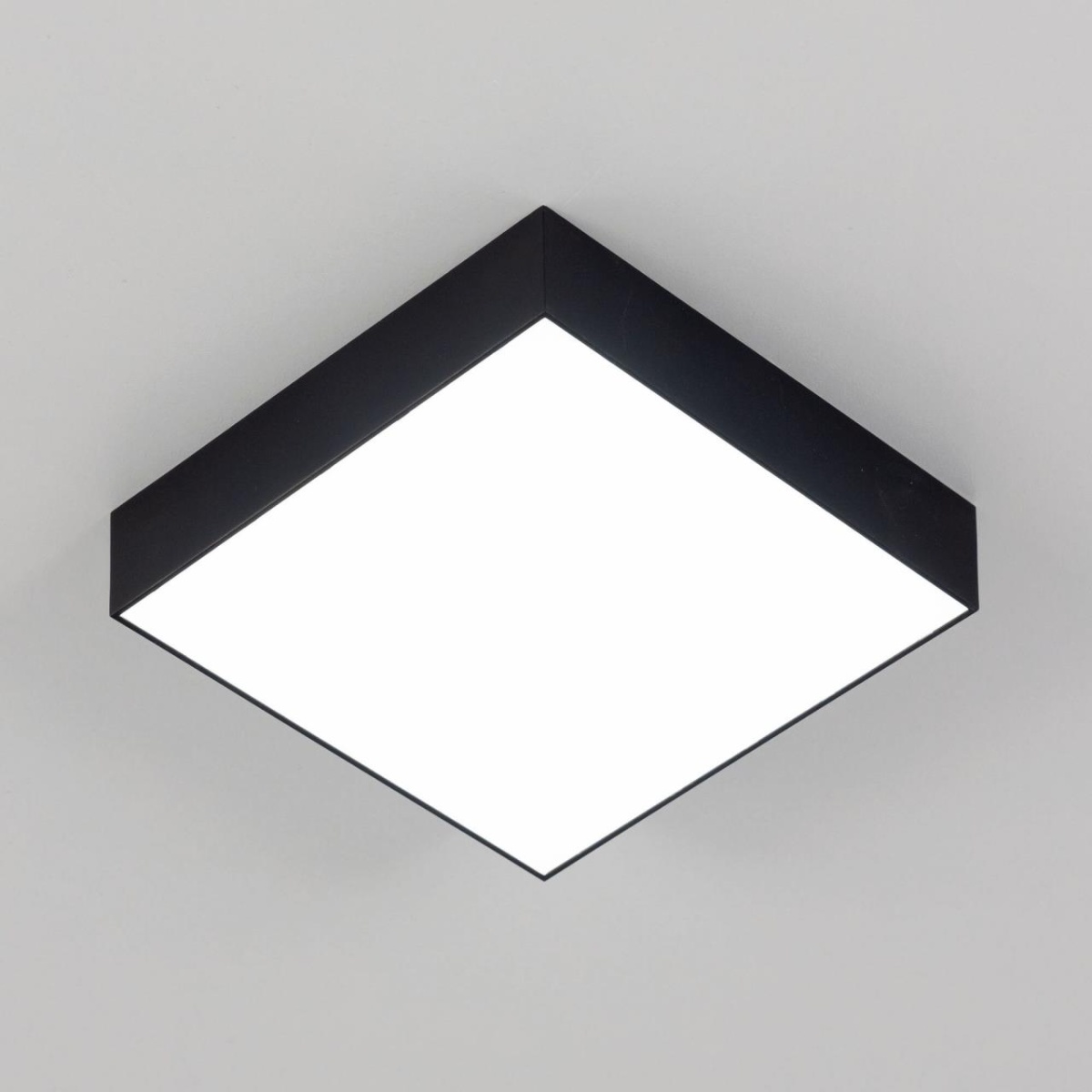 card-img